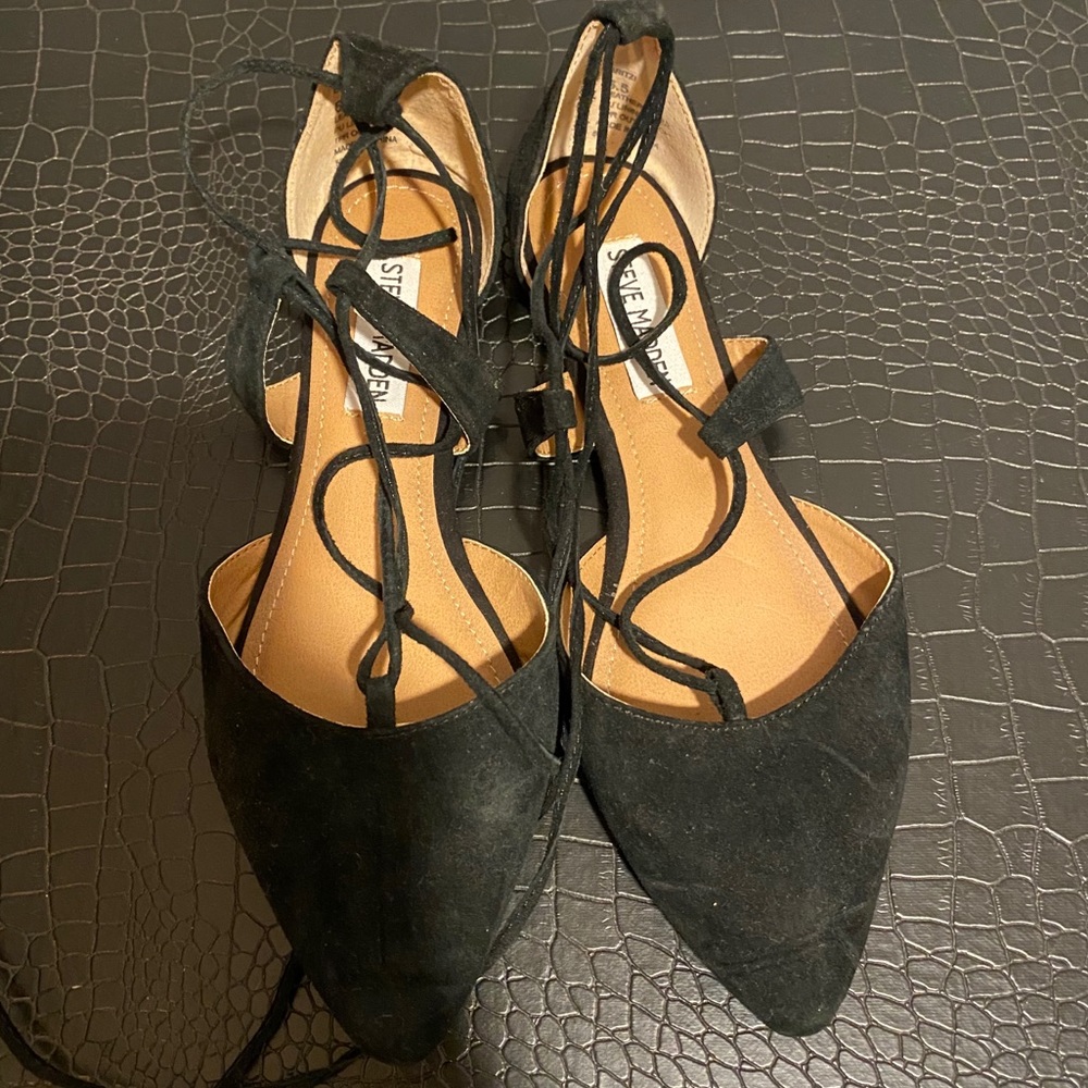 Steve Madden black suede lace up flats